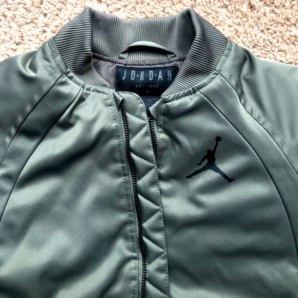 Jacket - Picture 5 of 7